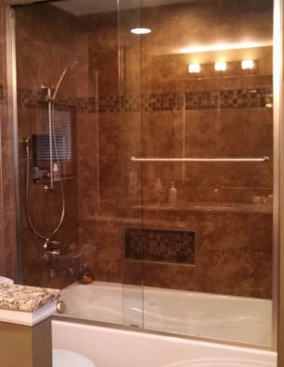 Alumax 1050 Sliding Bathtub Shower Doors